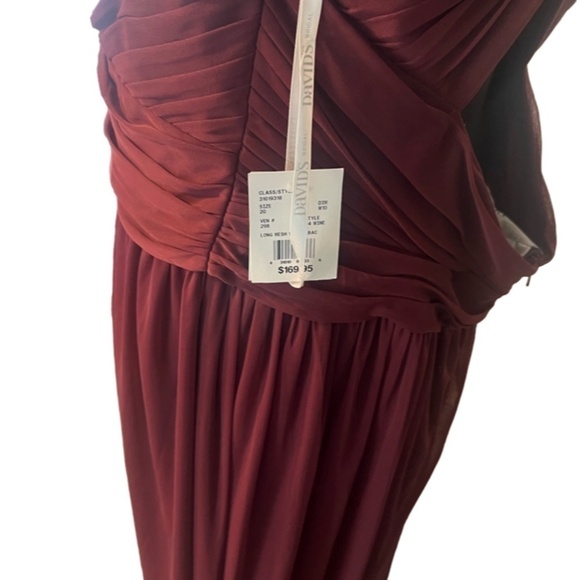 David’s Bridal - Size 20 Mesh‎ Long bridesmaid dress with crisscross back - Wine - Picture 4 of 5